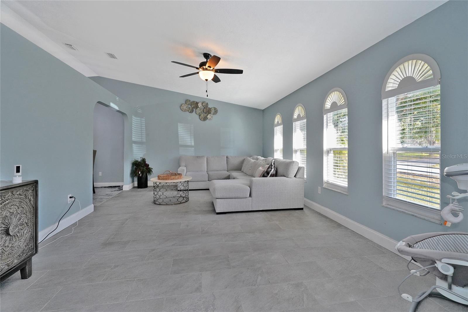 Image 8 of 27 For 1516 Glendale Avenue Nw