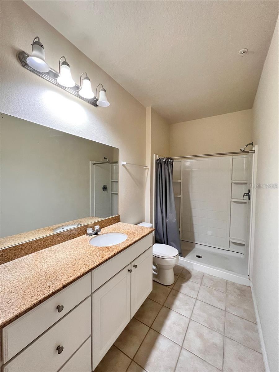 Image 5 of 13 For 304 Southern Pecan Circle 203