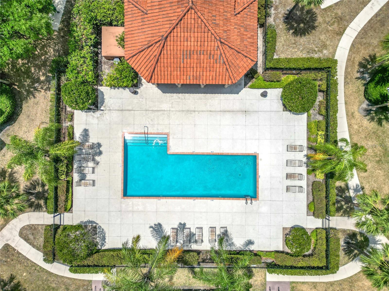 Image 35 of 43 For 5506 Metrowest Boulevard 211