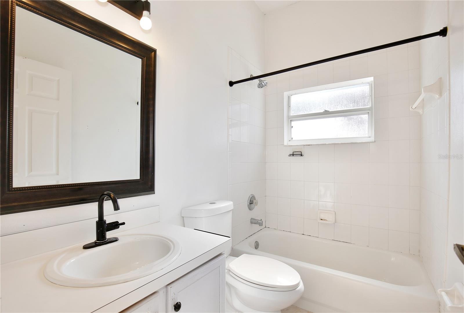 Image 20 of 30 For 654 King Harold Court