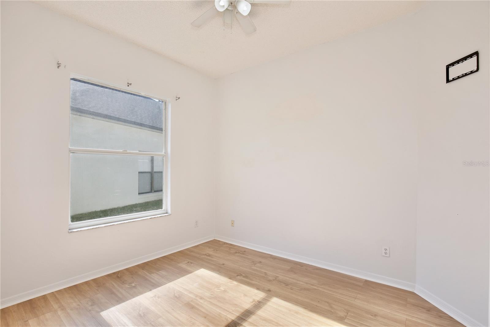 Image 21 of 30 For 654 King Harold Court