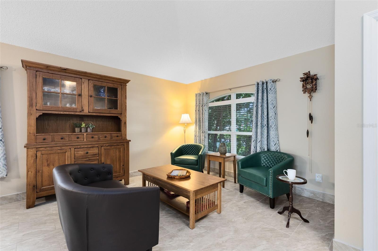 Image 16 of 33 For 667 Andover Circle