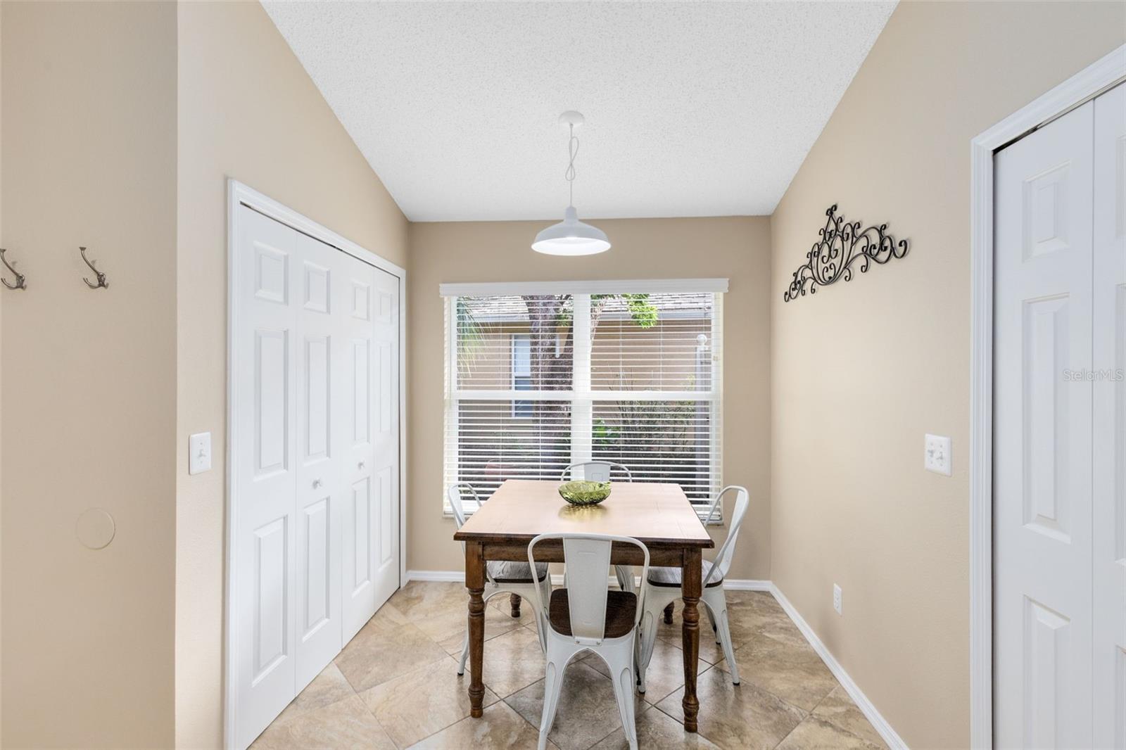 Image 19 of 33 For 667 Andover Circle