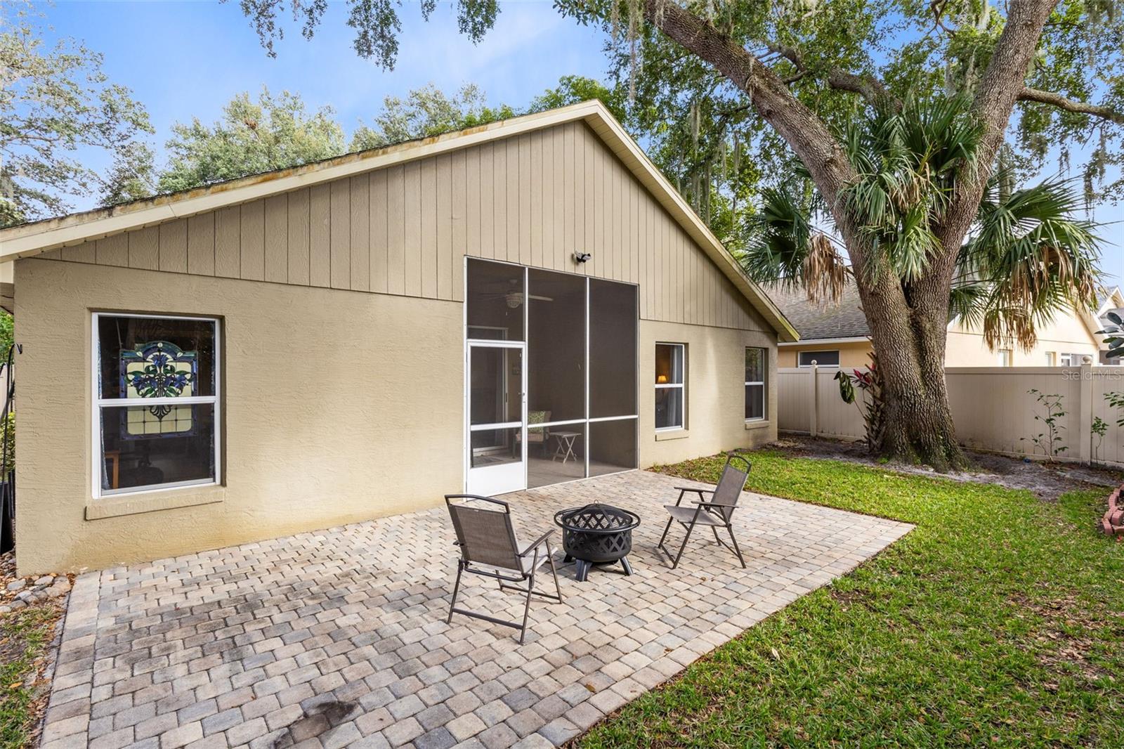 Image 21 of 33 For 667 Andover Circle