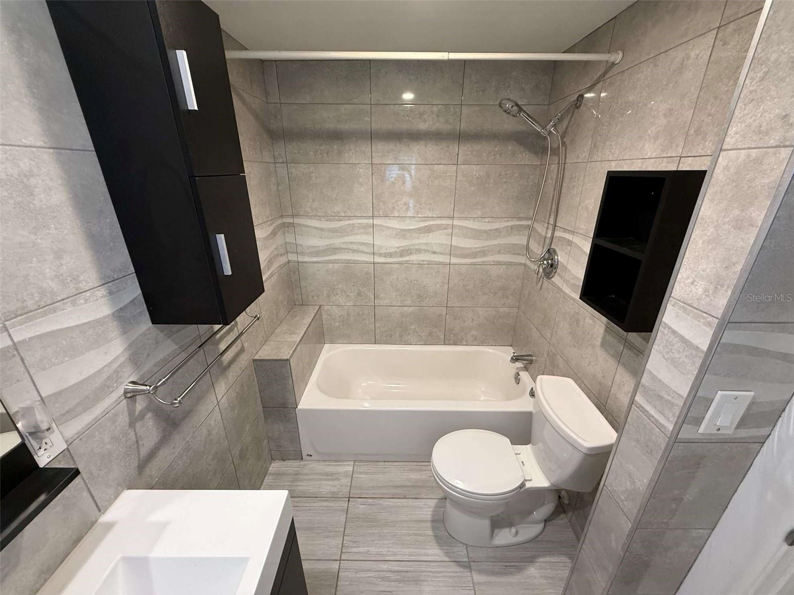 Image 16 of 21 For 216 Rippling Lane