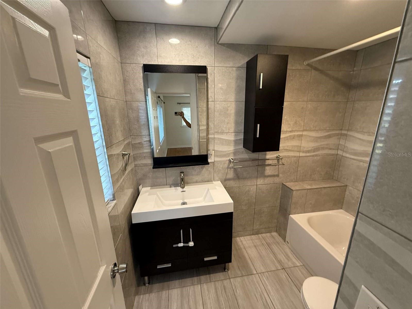 Image 18 of 21 For 216 Rippling Lane