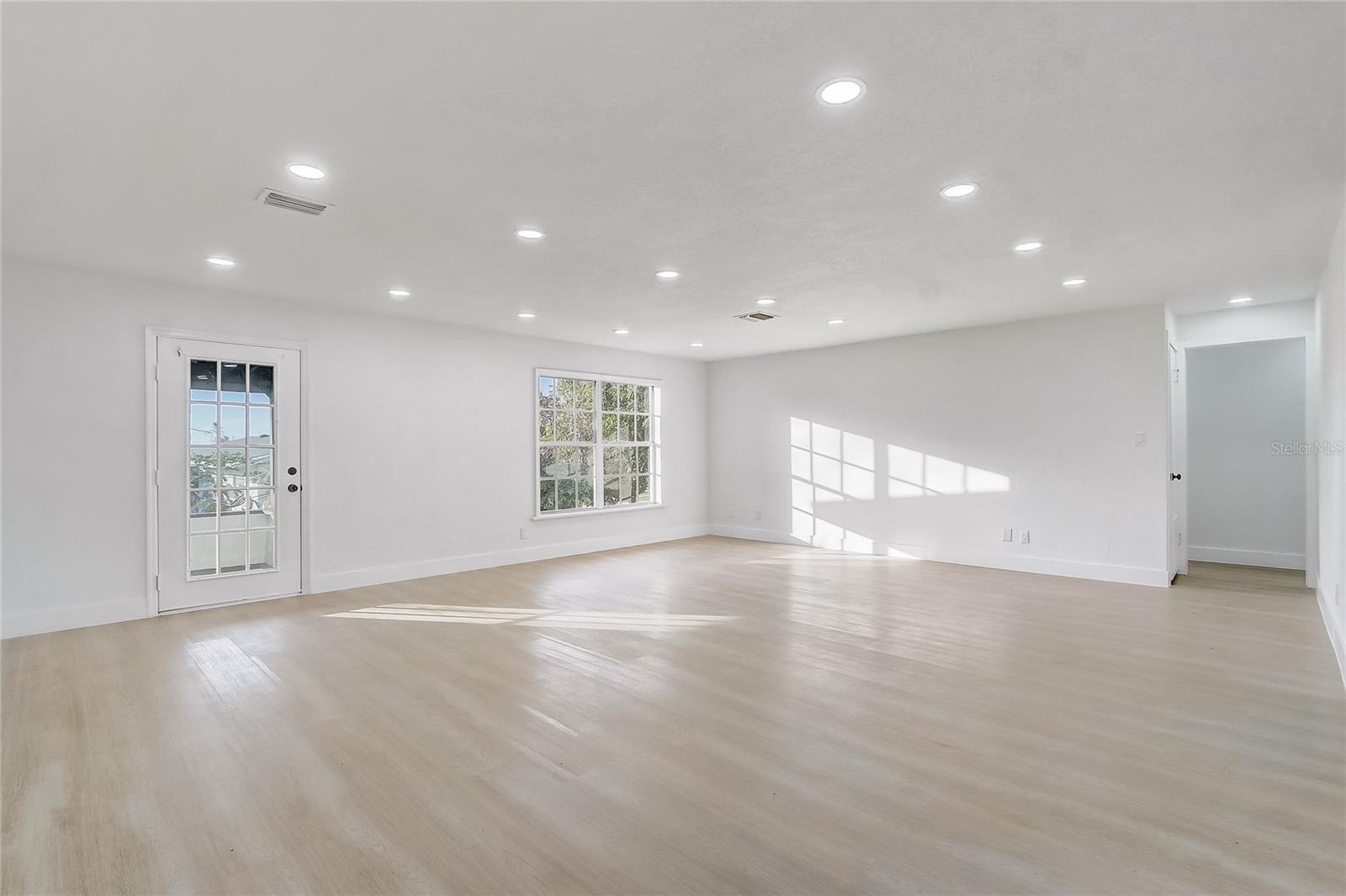 Image 10 of 27 For 1080 Carpenter Road