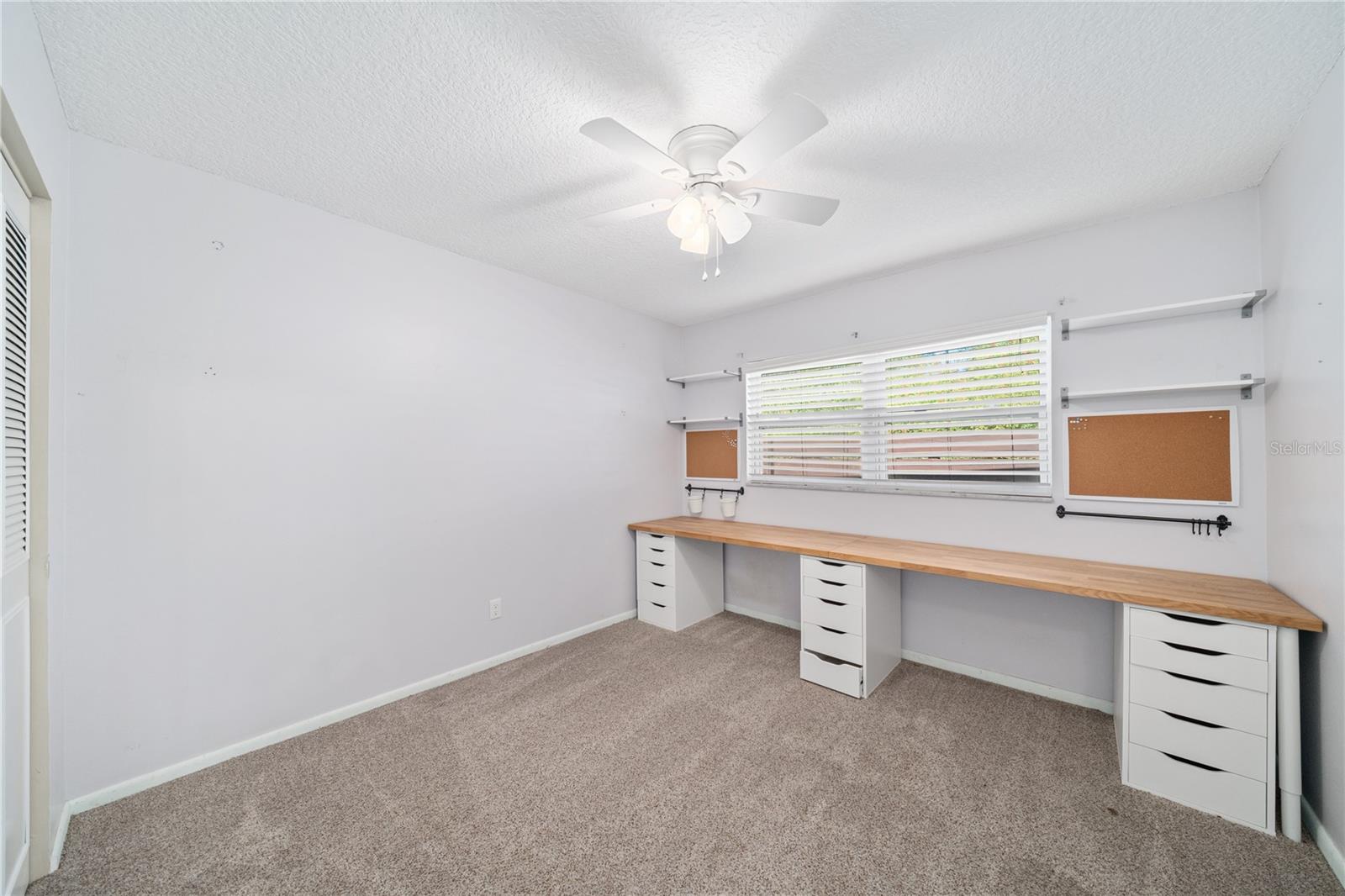 Image 16 of 35 For 824 Garrett Court