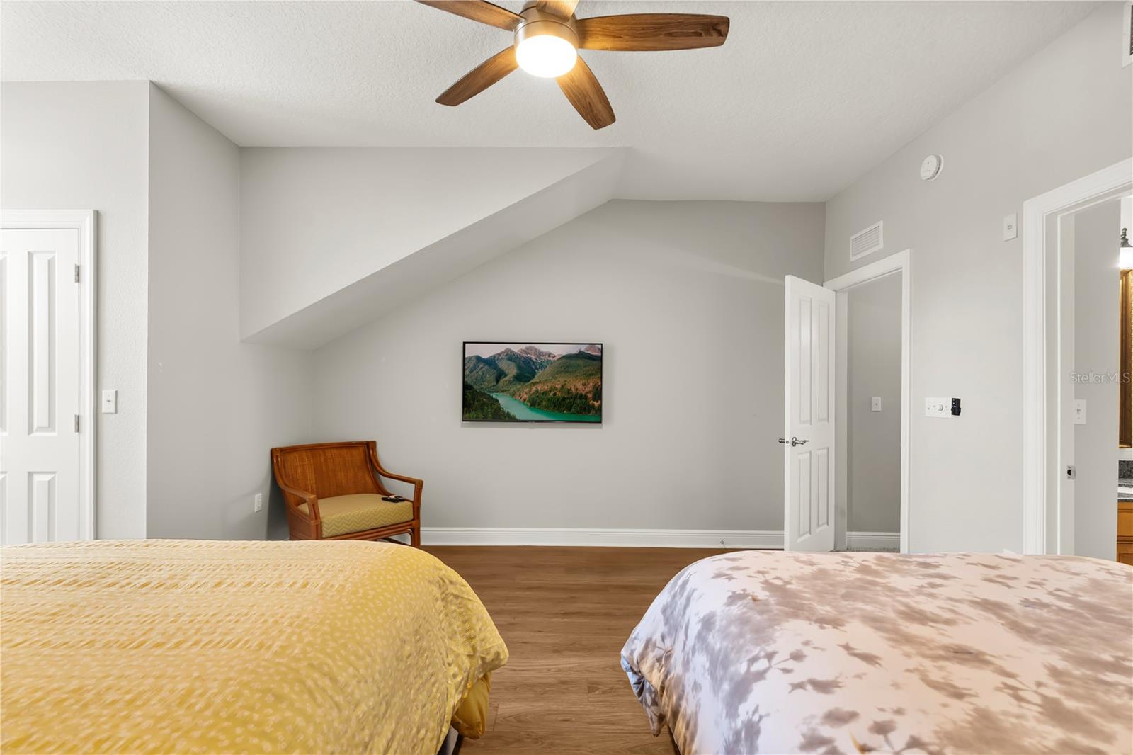 Image 27 of 40 For 7628 Heritage Crossing Way