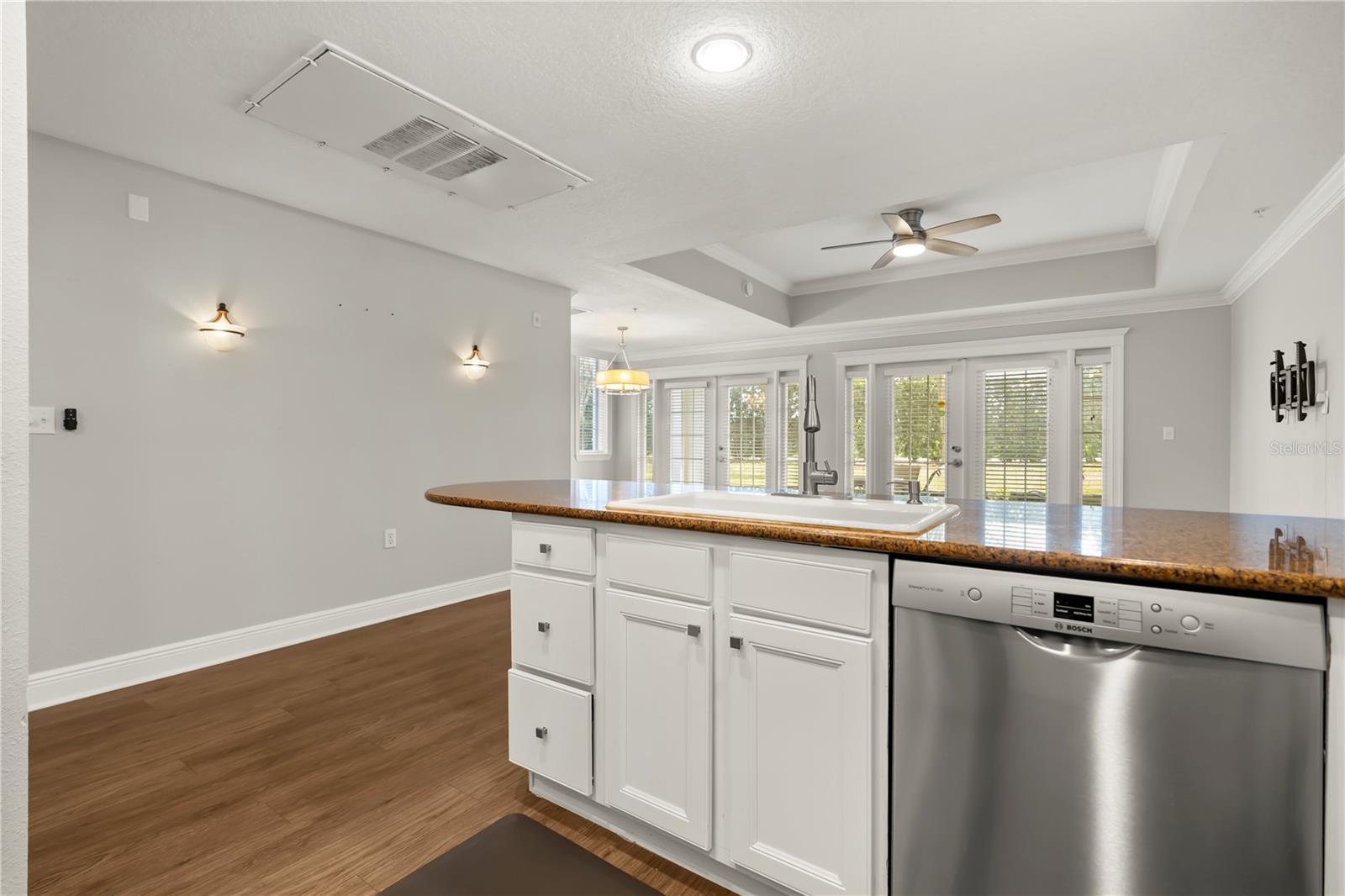 Image 4 of 40 For 7628 Heritage Crossing Way