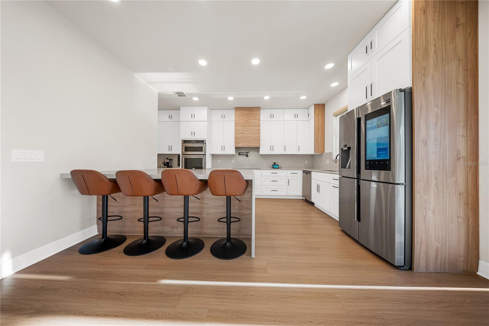 Image 12 of 63 For 8252 Randal Park Boulevard