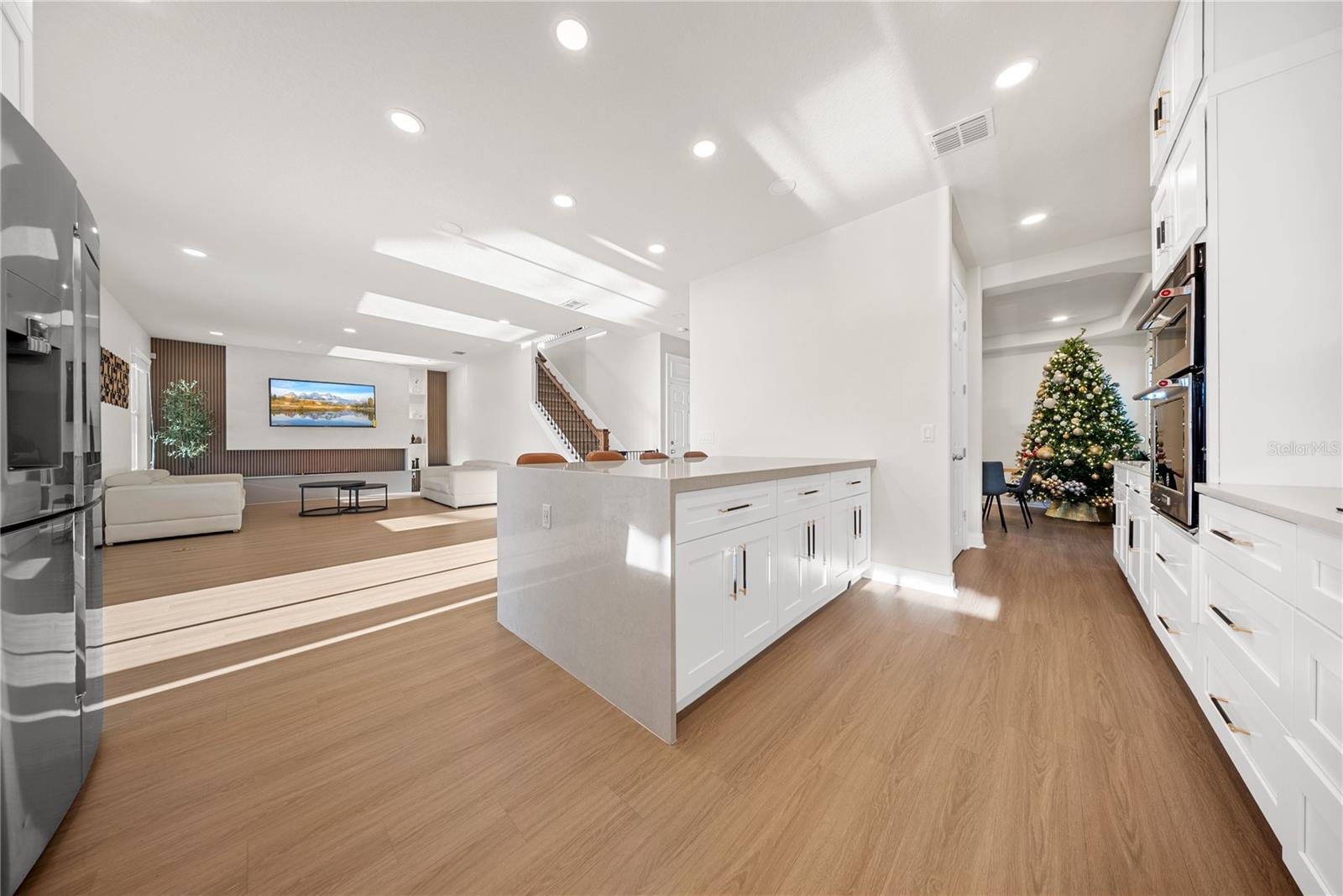 Image 16 of 63 For 8252 Randal Park Boulevard