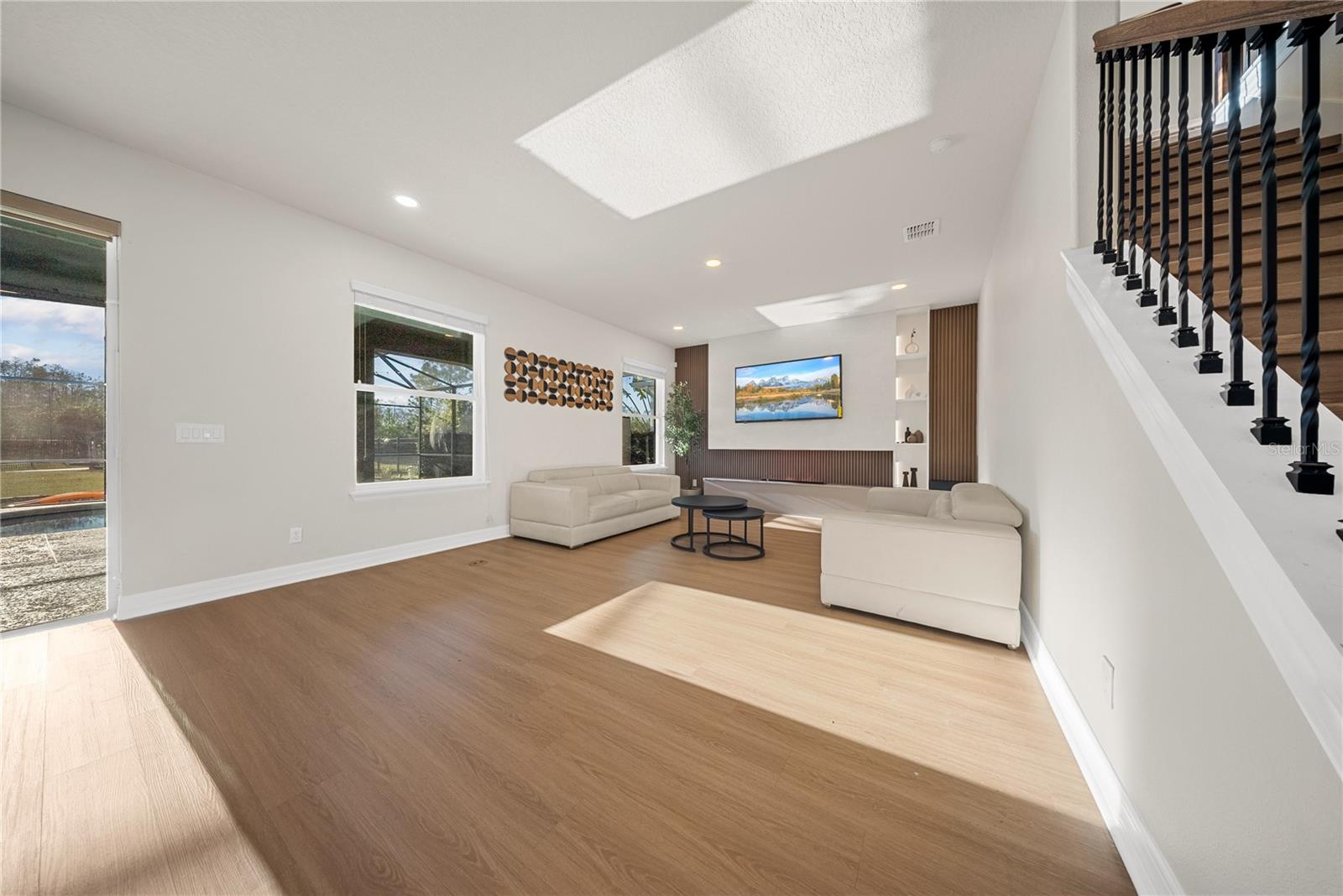 Image 18 of 63 For 8252 Randal Park Boulevard