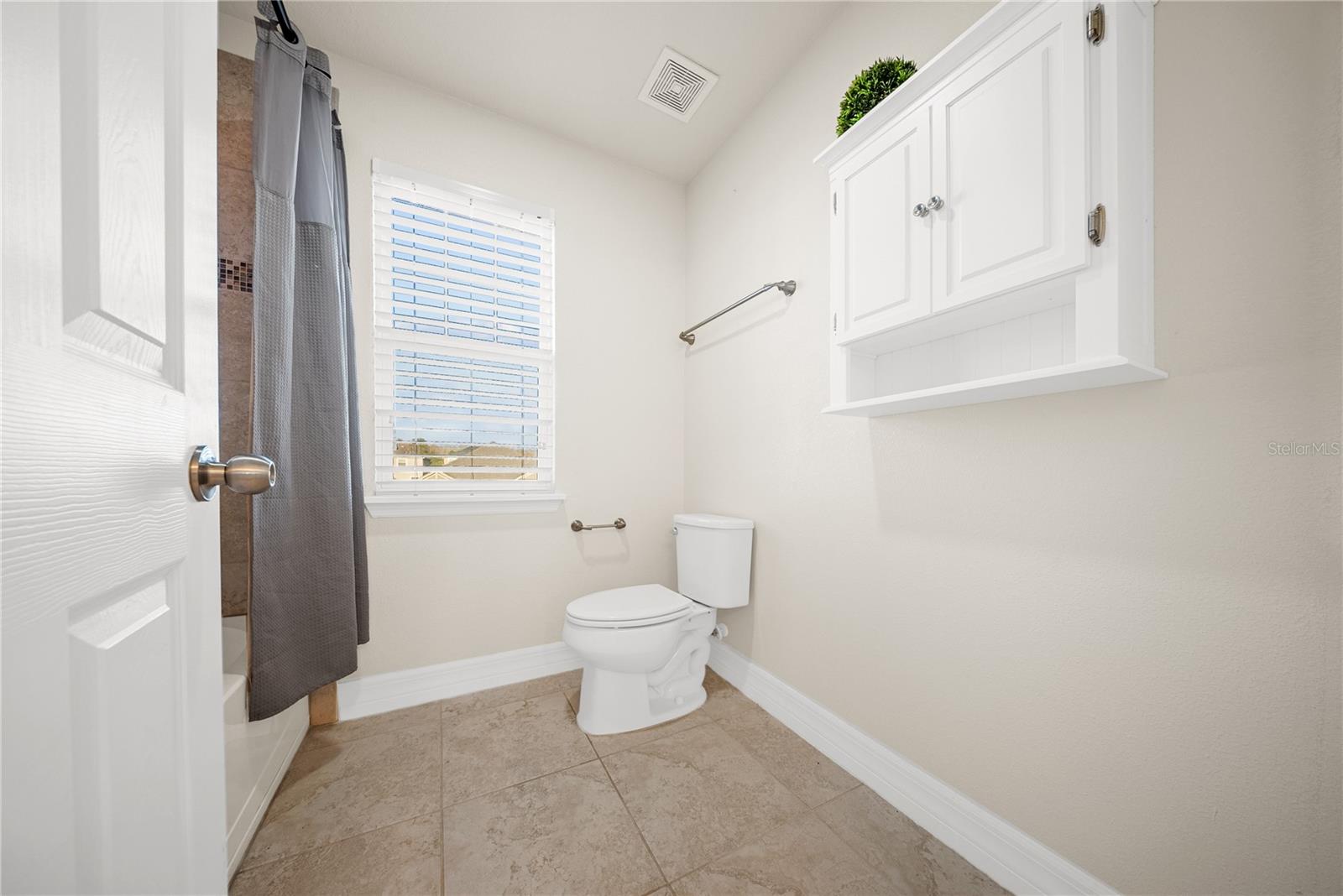 Image 36 of 63 For 8252 Randal Park Boulevard