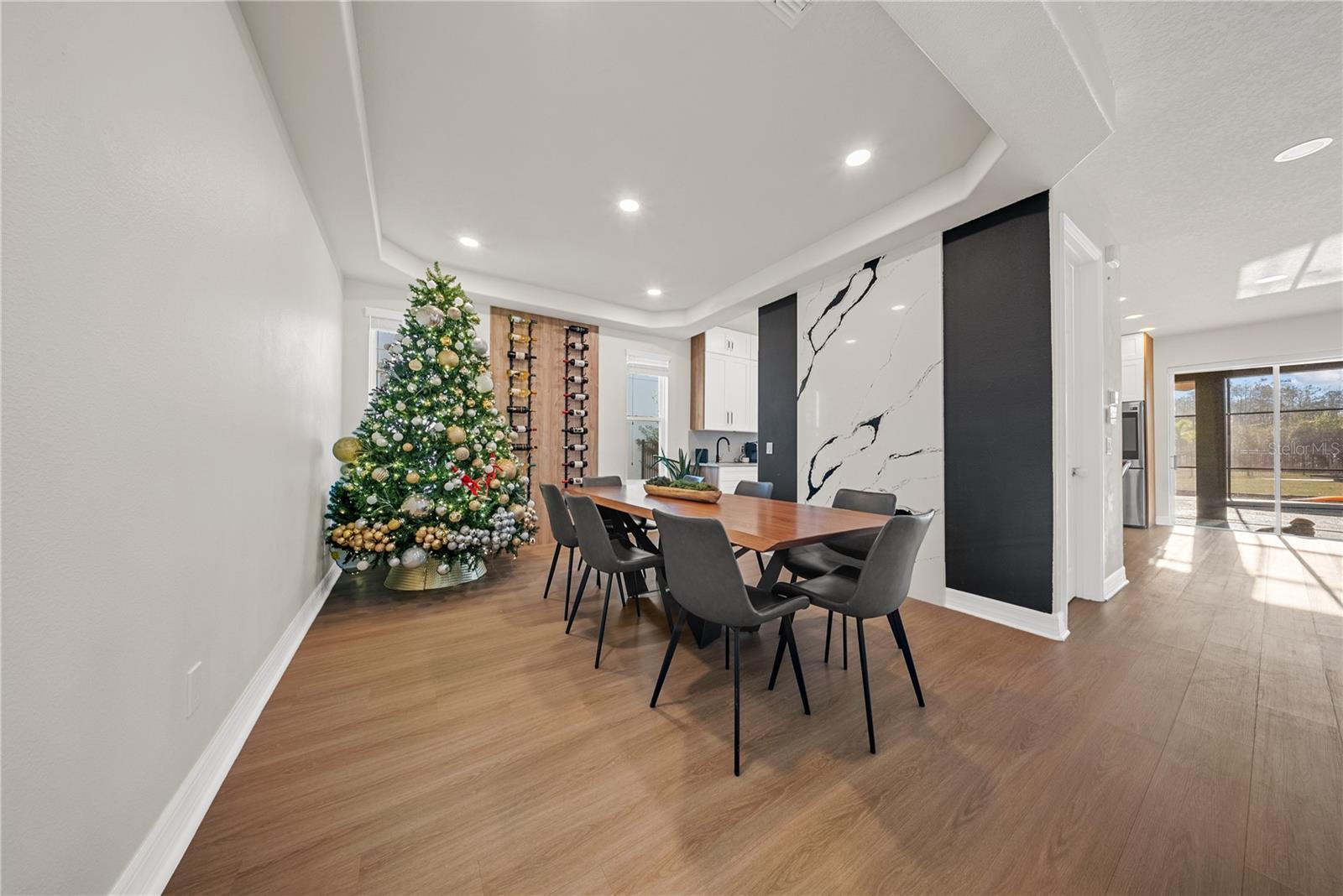 Image 7 of 63 For 8252 Randal Park Boulevard