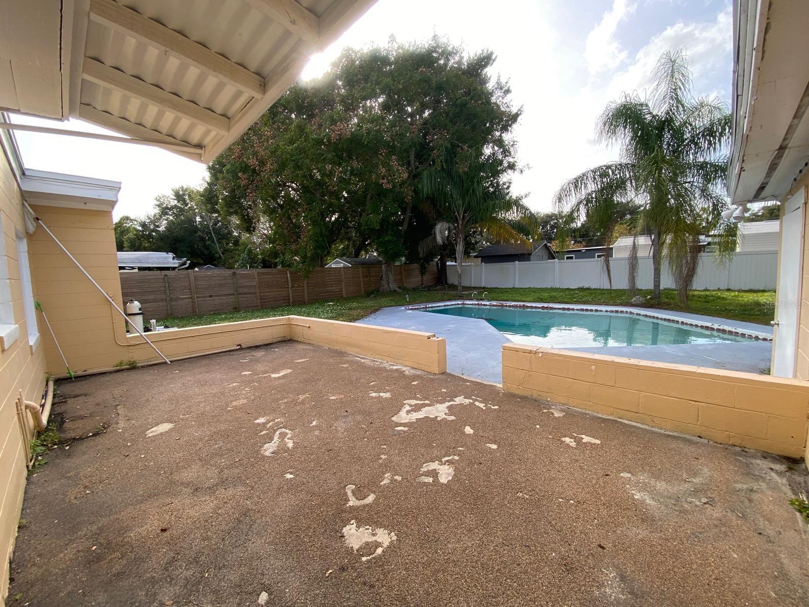 Image 10 of 16 For 212 Lynbrook Drive