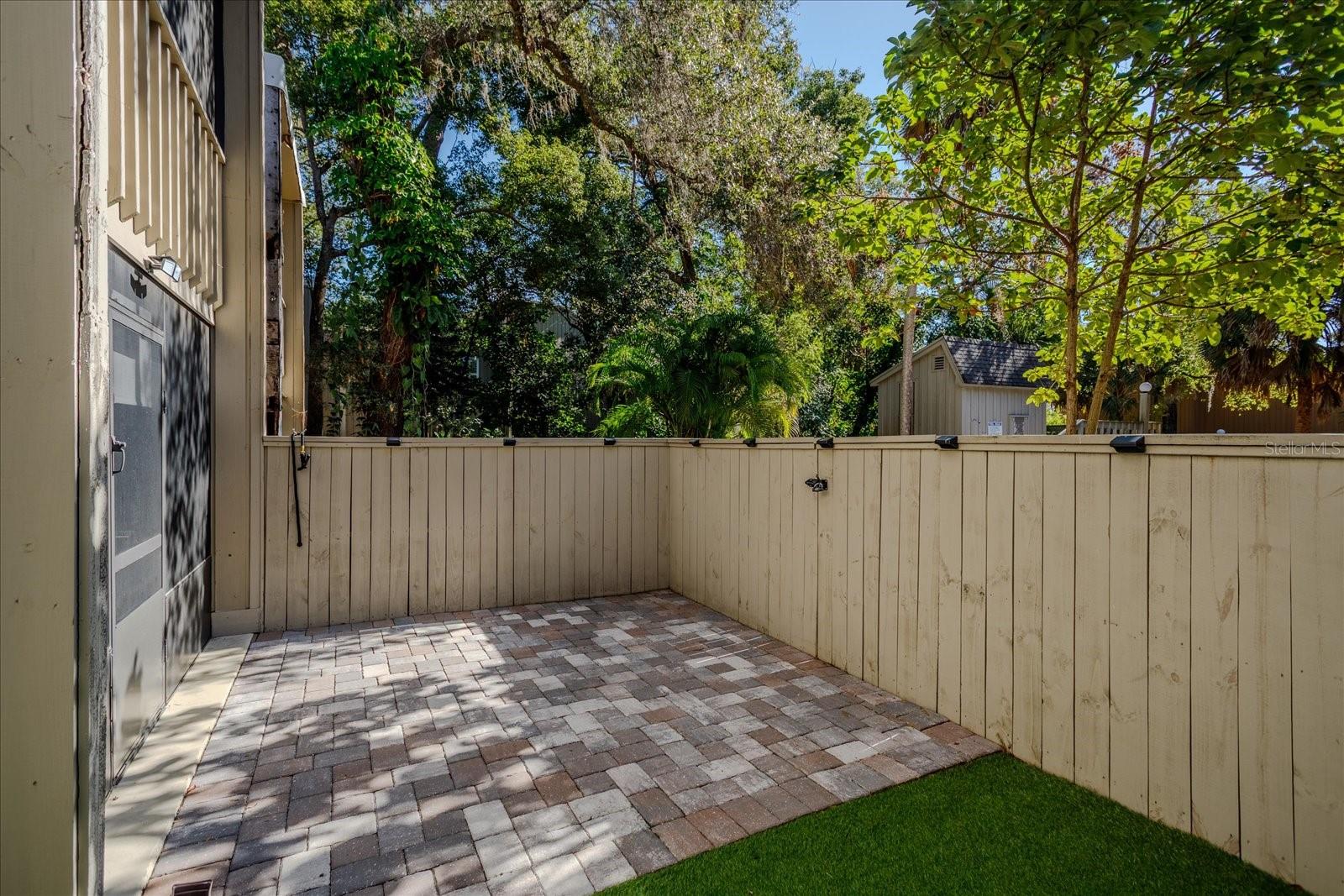 Image 17 of 38 For 108 Crown Oaks Way