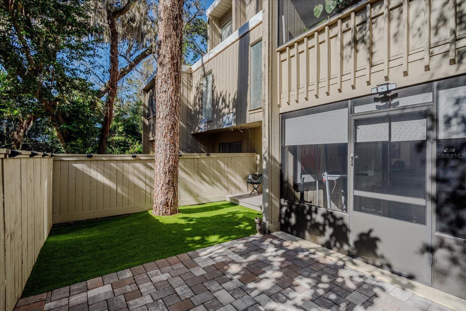 Image 18 of 38 For 108 Crown Oaks Way