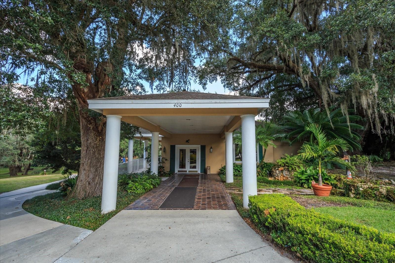 Image 21 of 38 For 108 Crown Oaks Way