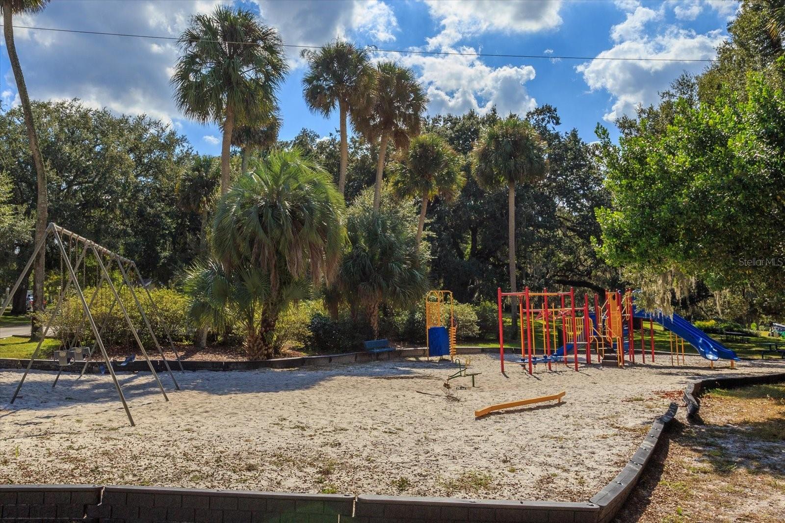 Image 31 of 38 For 108 Crown Oaks Way