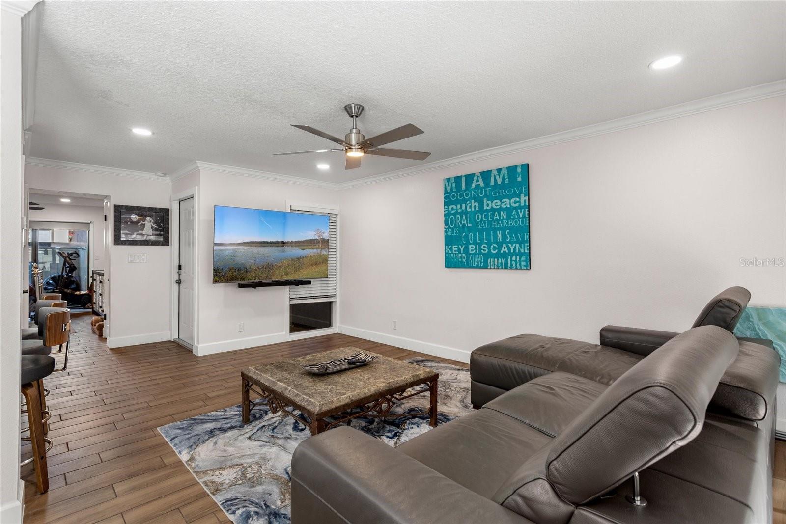 Image 4 of 38 For 108 Crown Oaks Way