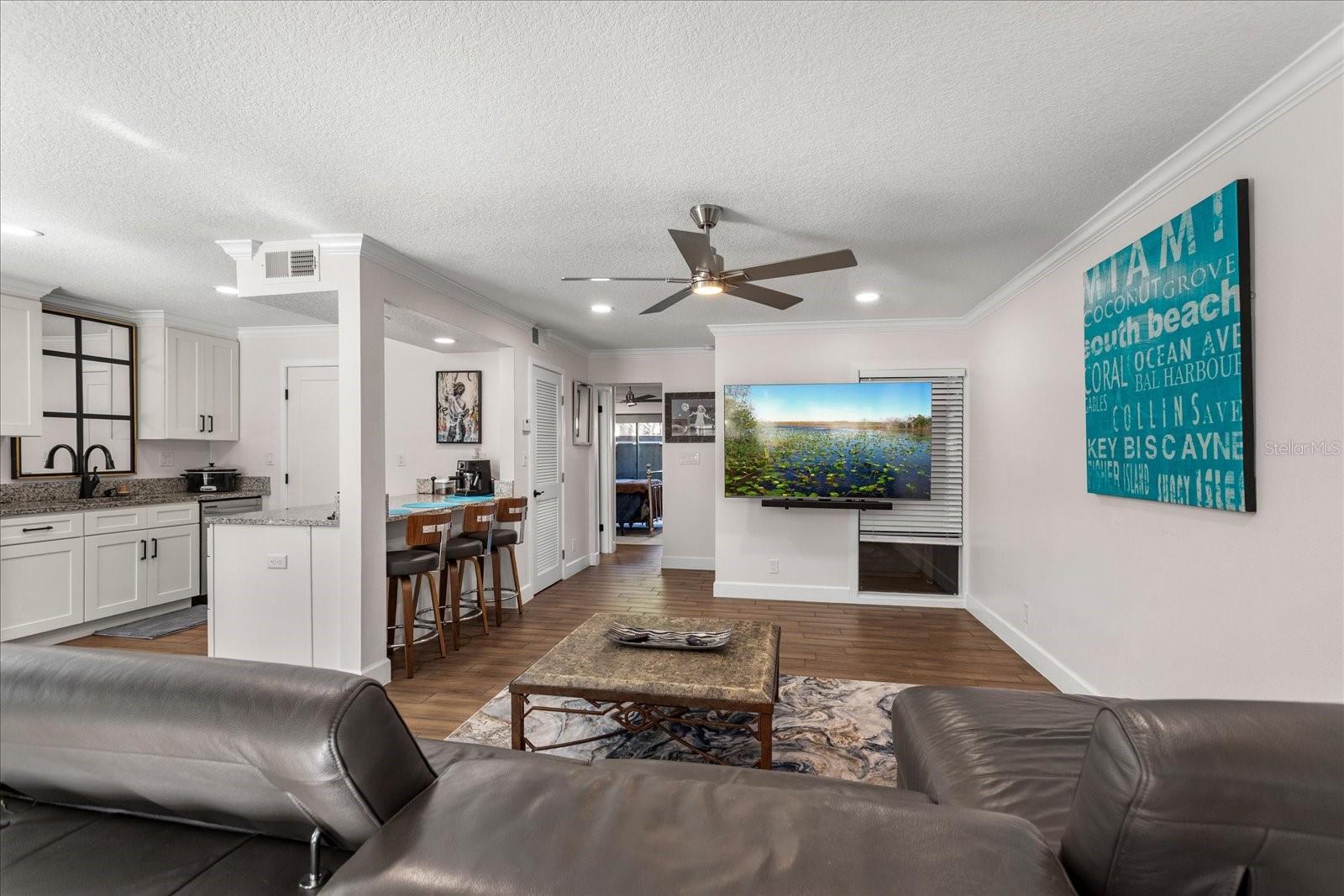 Image 6 of 38 For 108 Crown Oaks Way