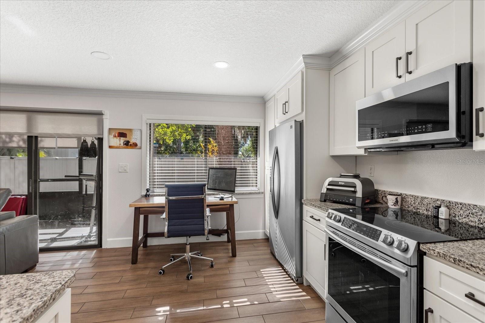 Image 8 of 38 For 108 Crown Oaks Way