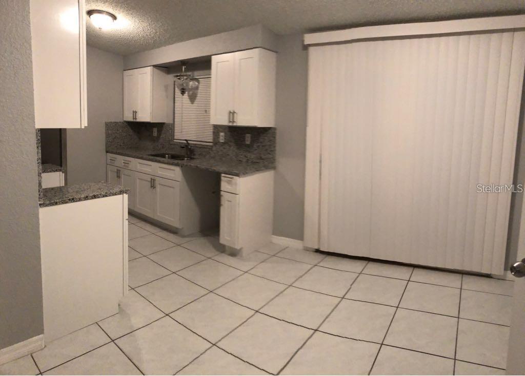 Image 6 of 14 For 355 Weathersfield Avenue