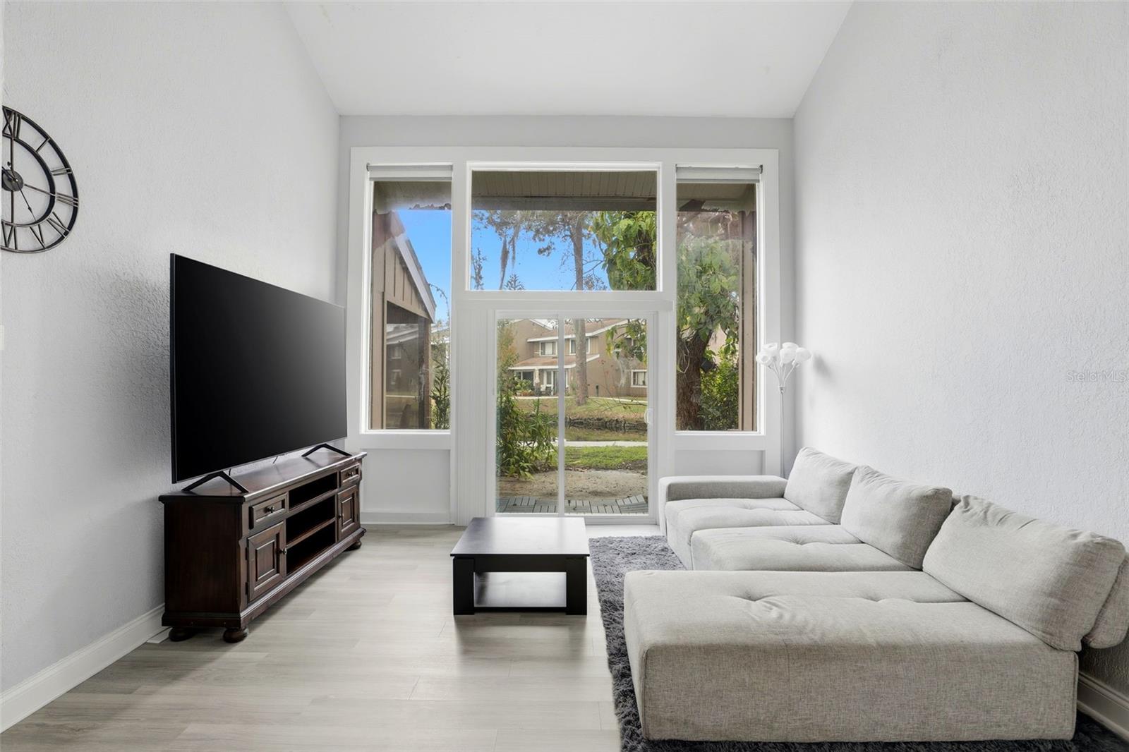 Image 11 of 30 For 5846 Peregrine  B12