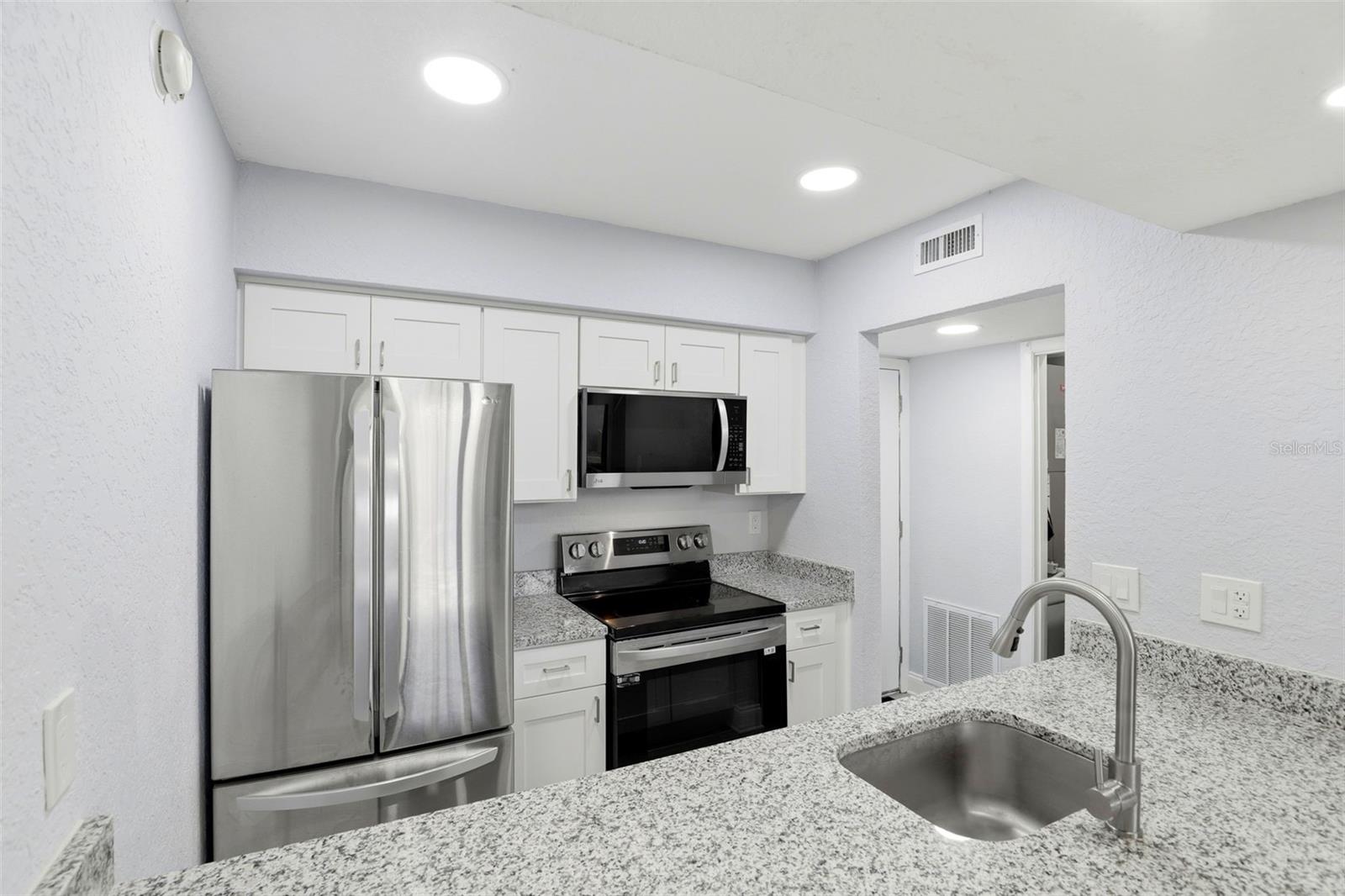 Image 6 of 30 For 5846 Peregrine  B12