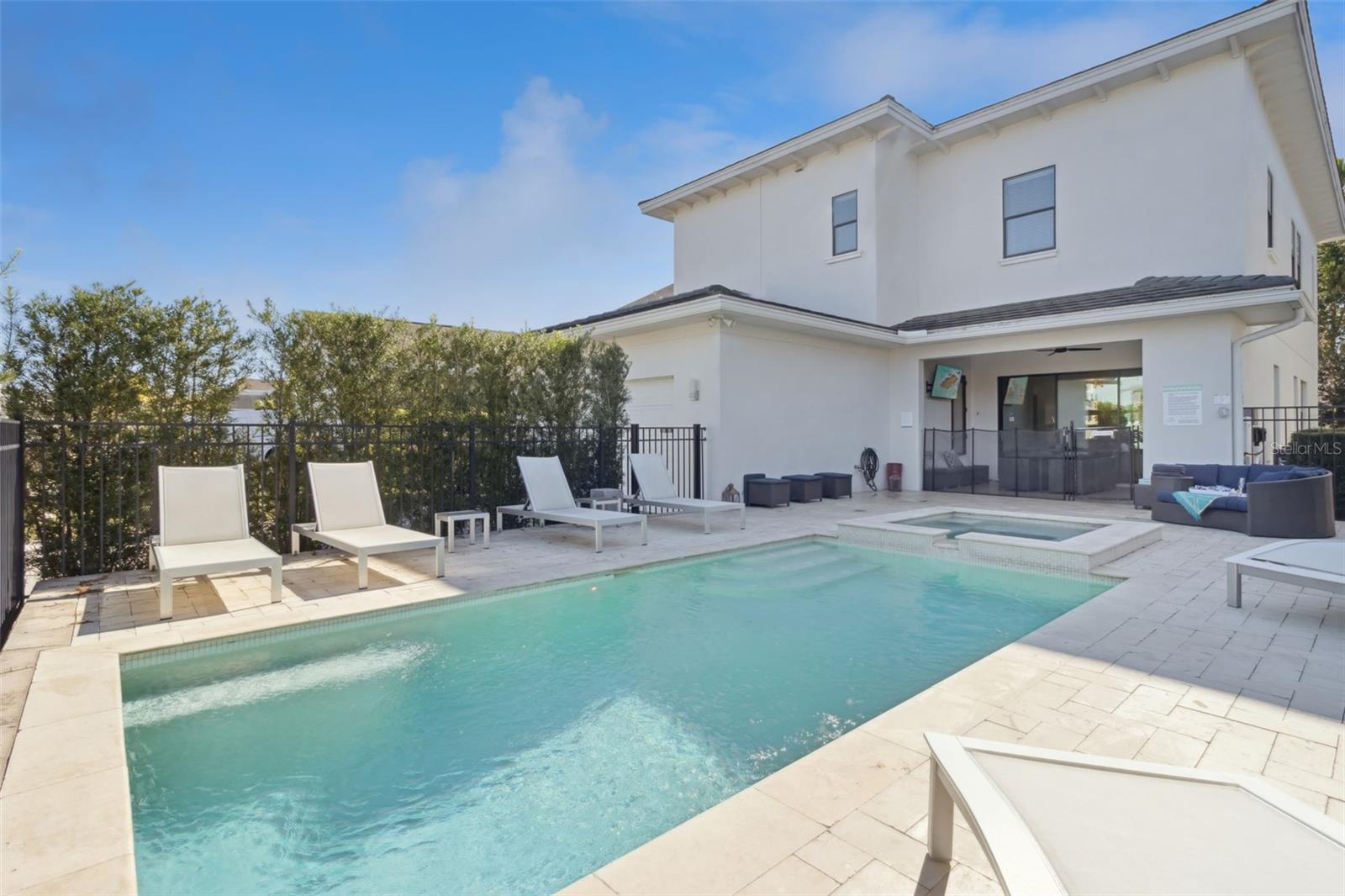 Image 38 of 60 For 7423 Sparkling Court