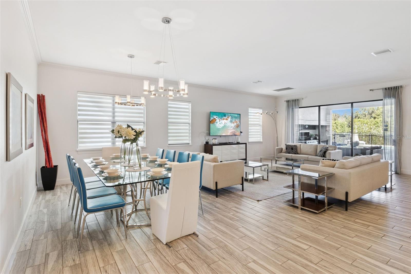 Image 4 of 60 For 7423 Sparkling Court