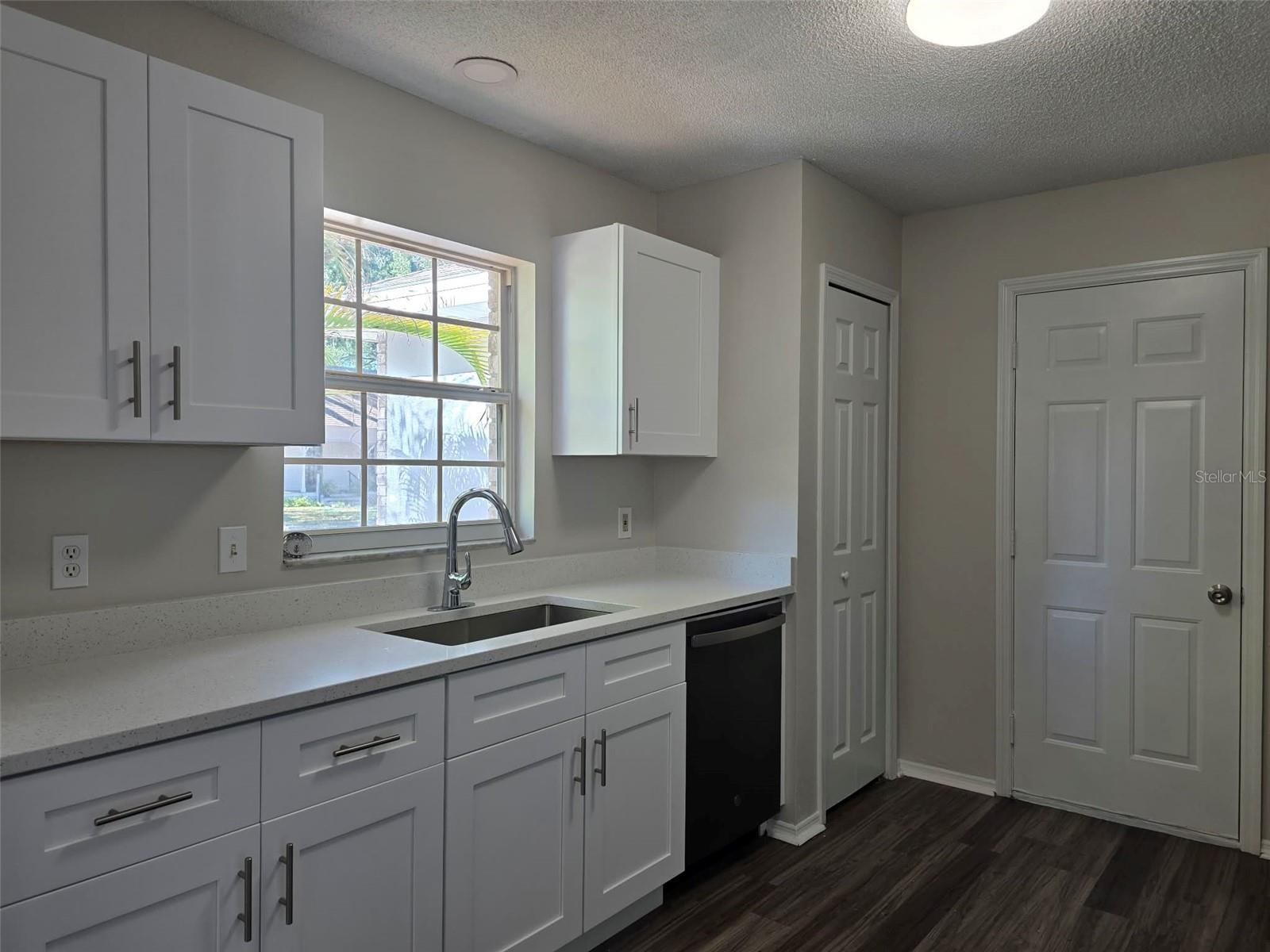 Image 6 of 11 For 118 29th Street Nw