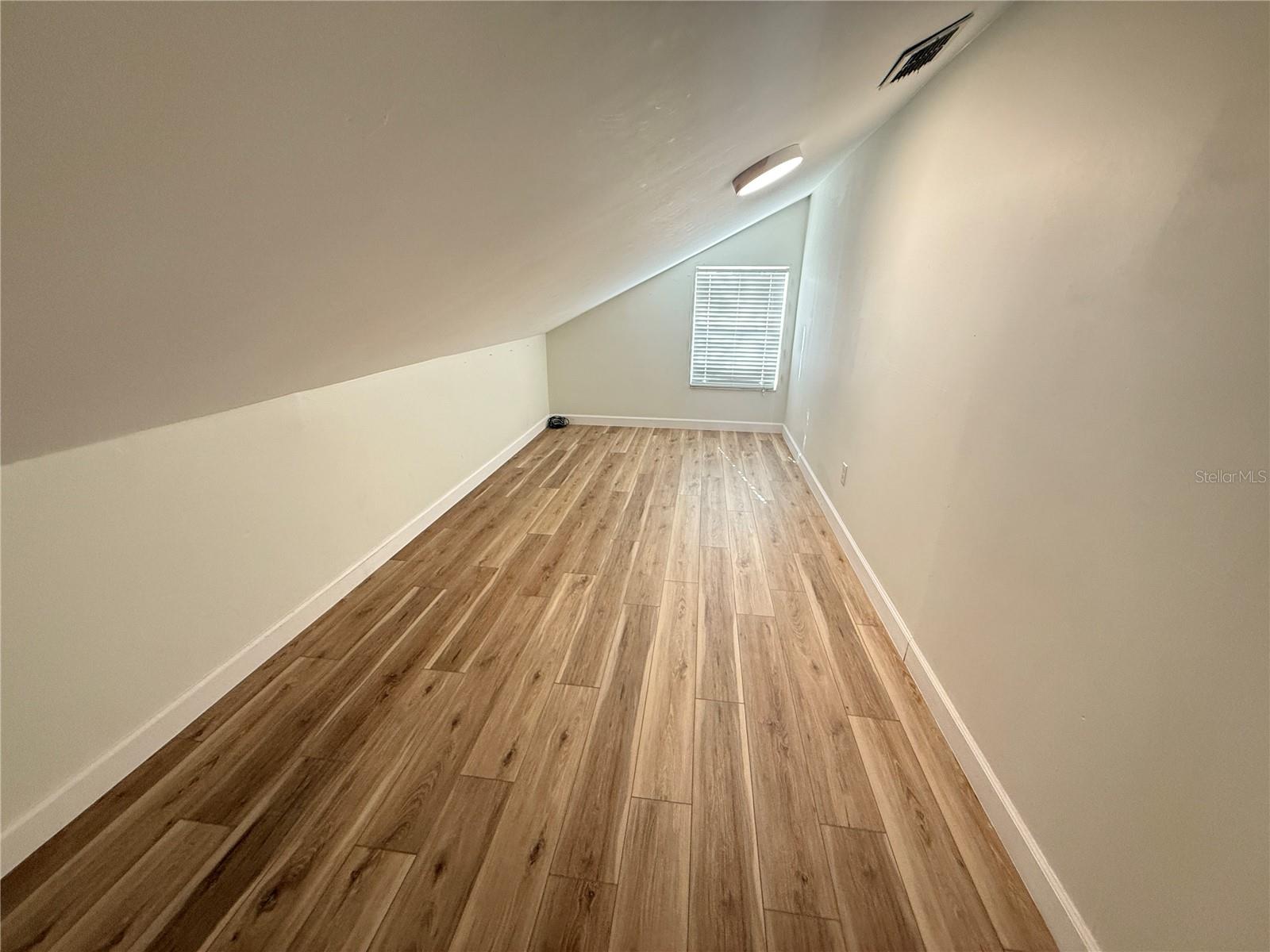 Image 15 of 24 For 10497 Sun Villa Boulevard