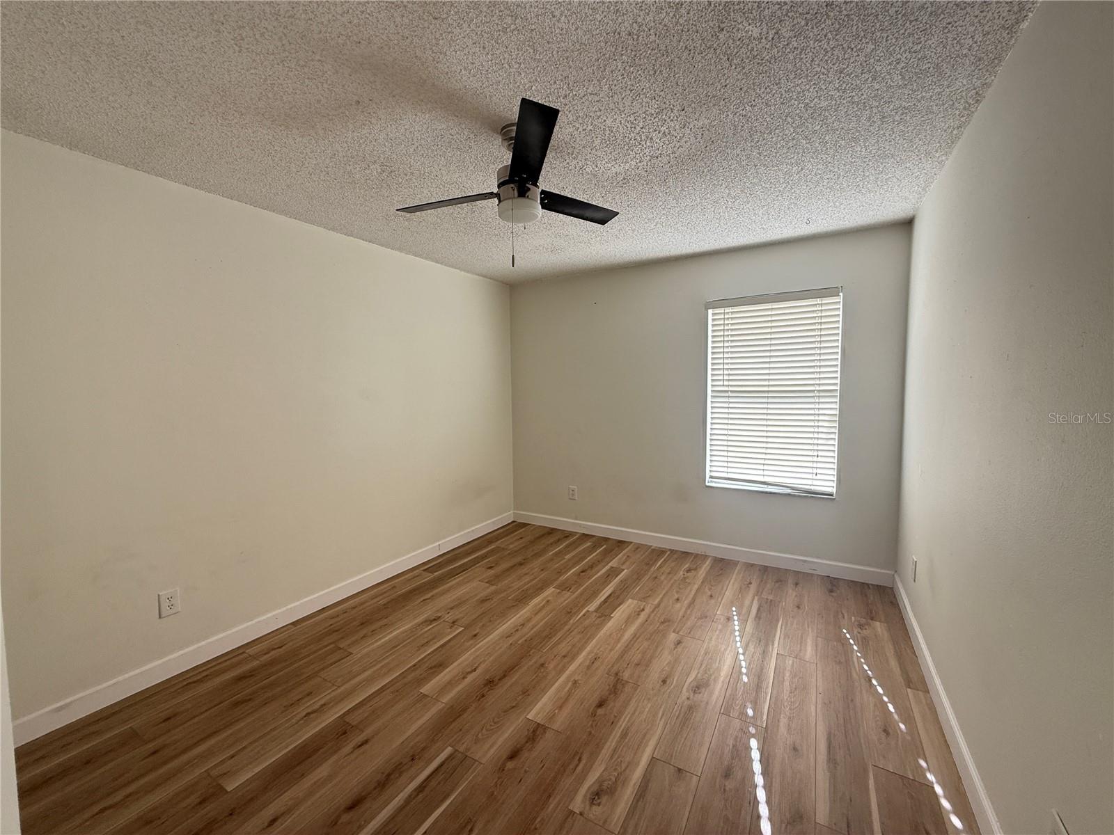 Image 22 of 24 For 10497 Sun Villa Boulevard