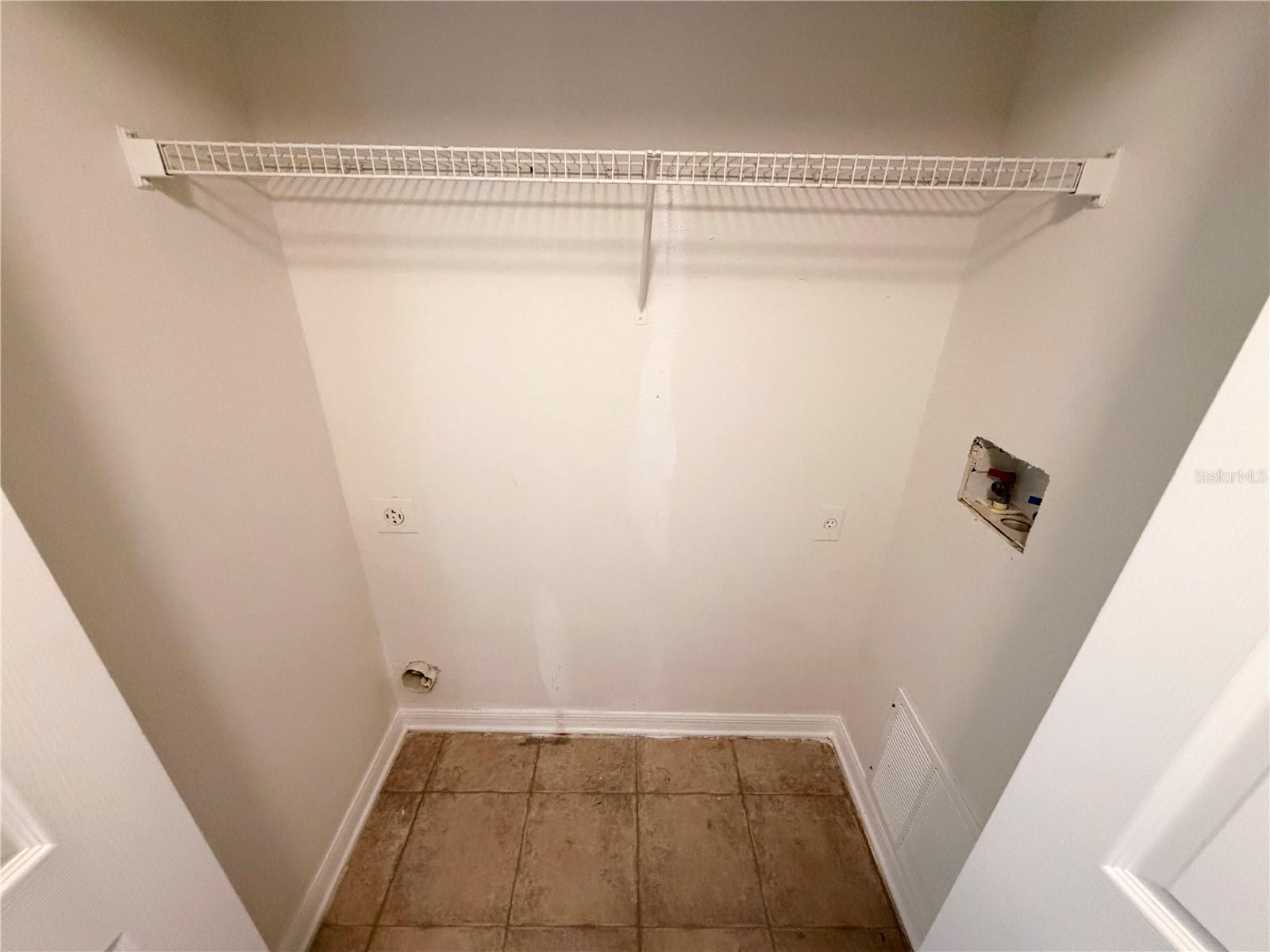 Image 32 of 34 For 3674 Queens Cove Boulevard