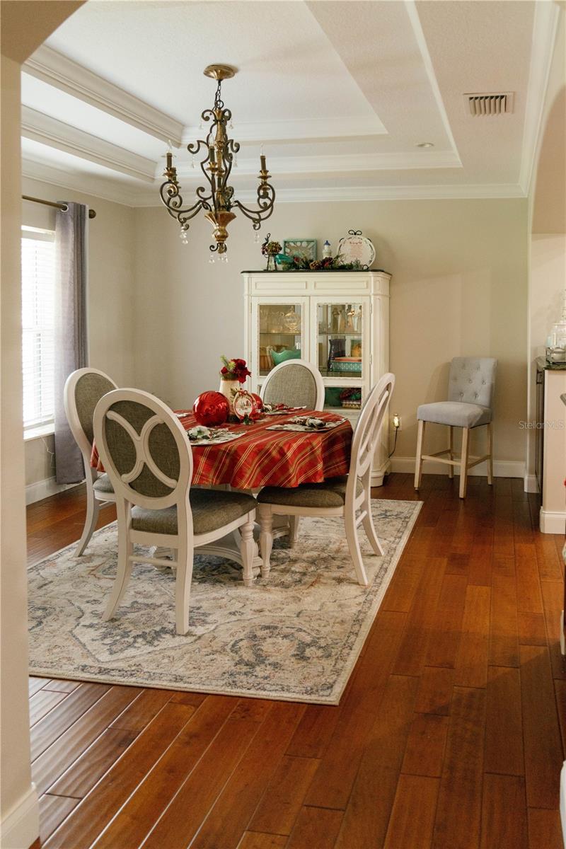 Image 11 of 39 For 537 Woodlawn Cemetery Road