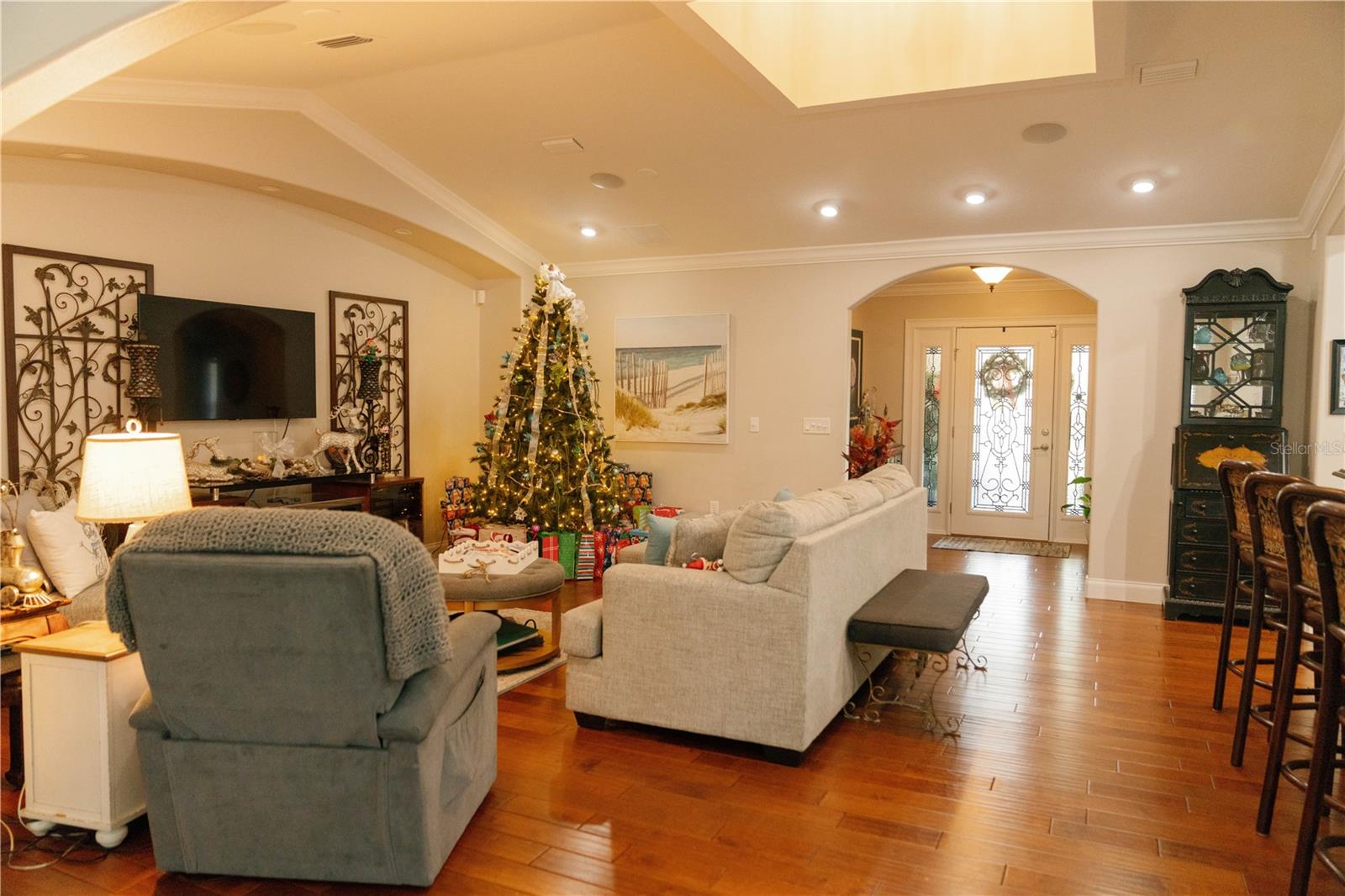 Image 21 of 39 For 537 Woodlawn Cemetery Road