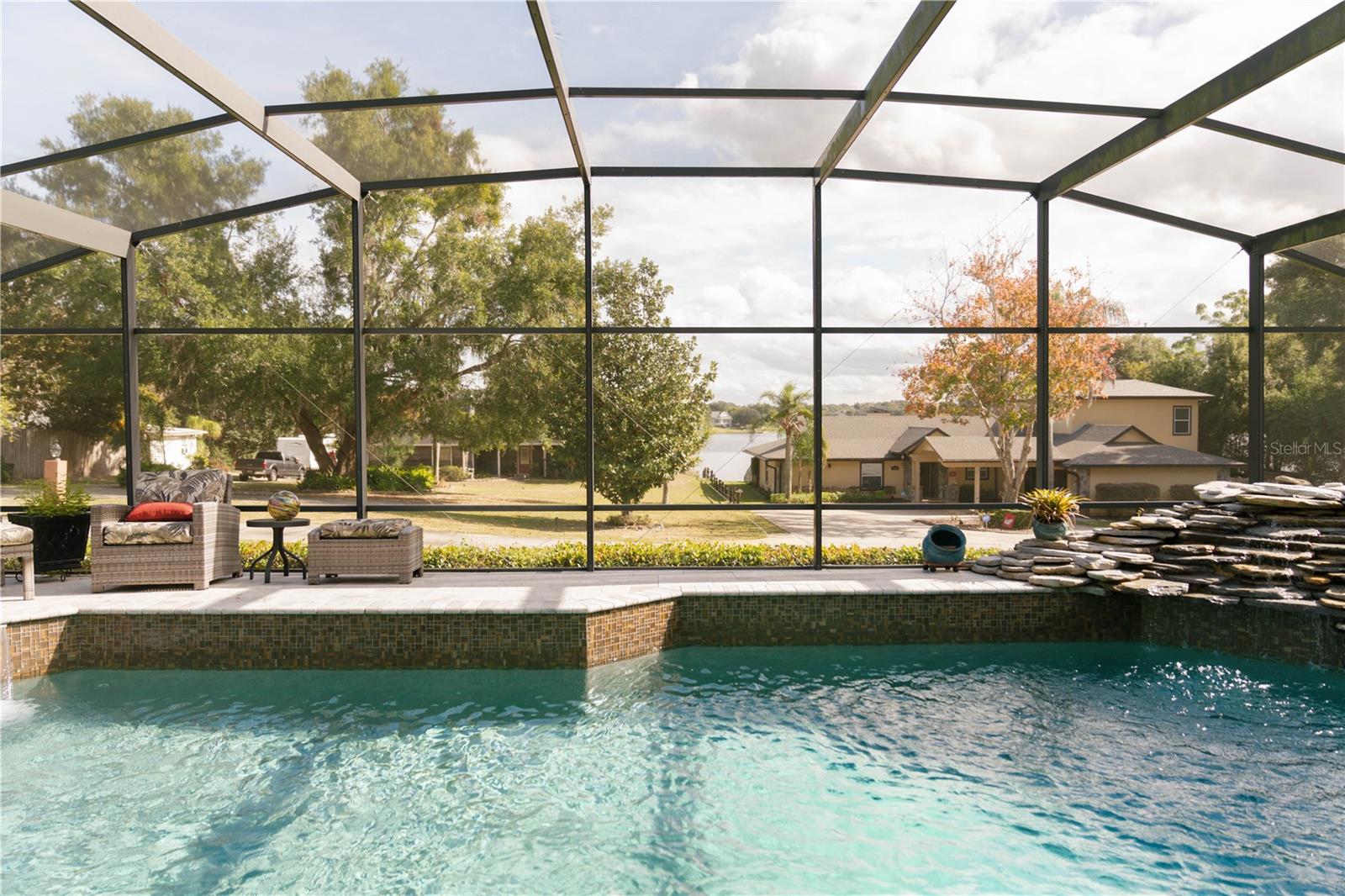 Image 28 of 39 For 537 Woodlawn Cemetery Road