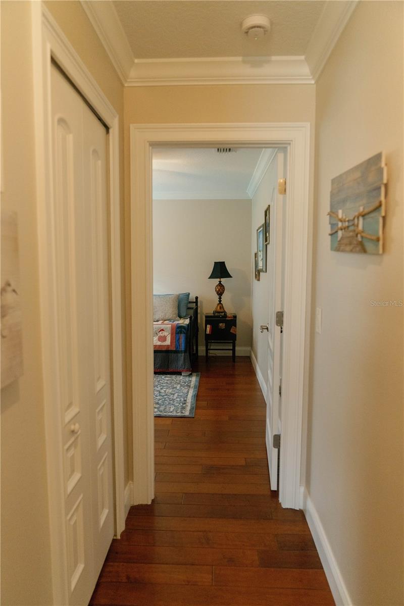 Image 36 of 39 For 537 Woodlawn Cemetery Road