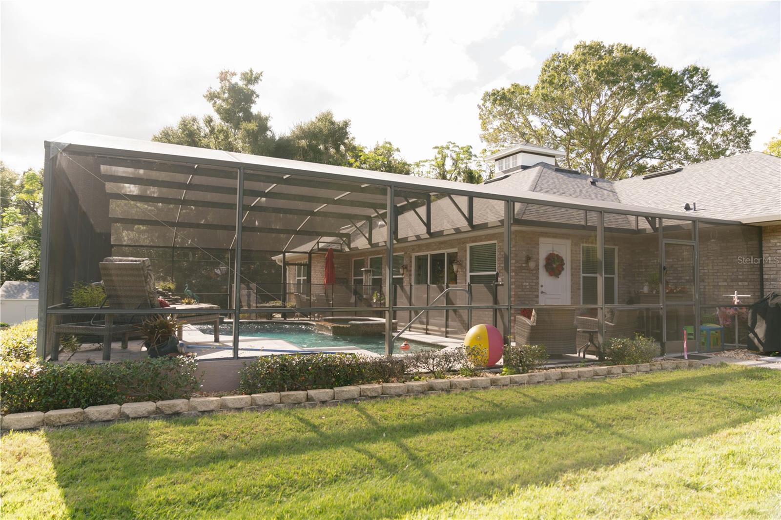 Image 5 of 39 For 537 Woodlawn Cemetery Road