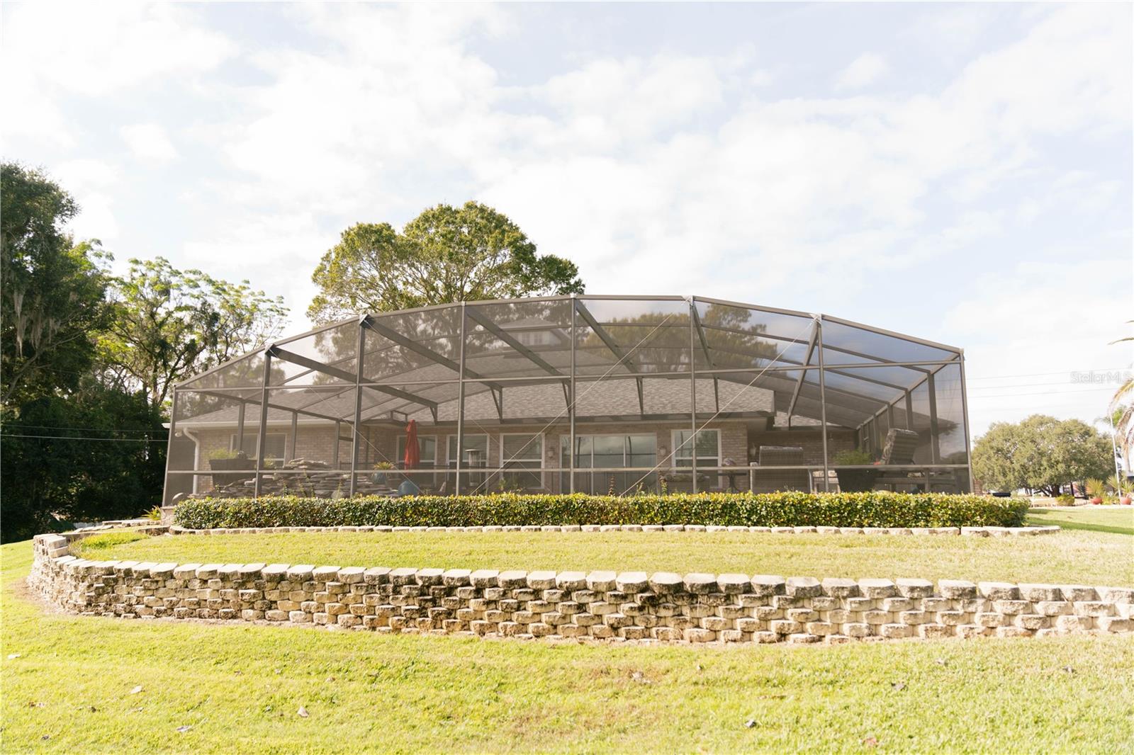 Image 6 of 39 For 537 Woodlawn Cemetery Road