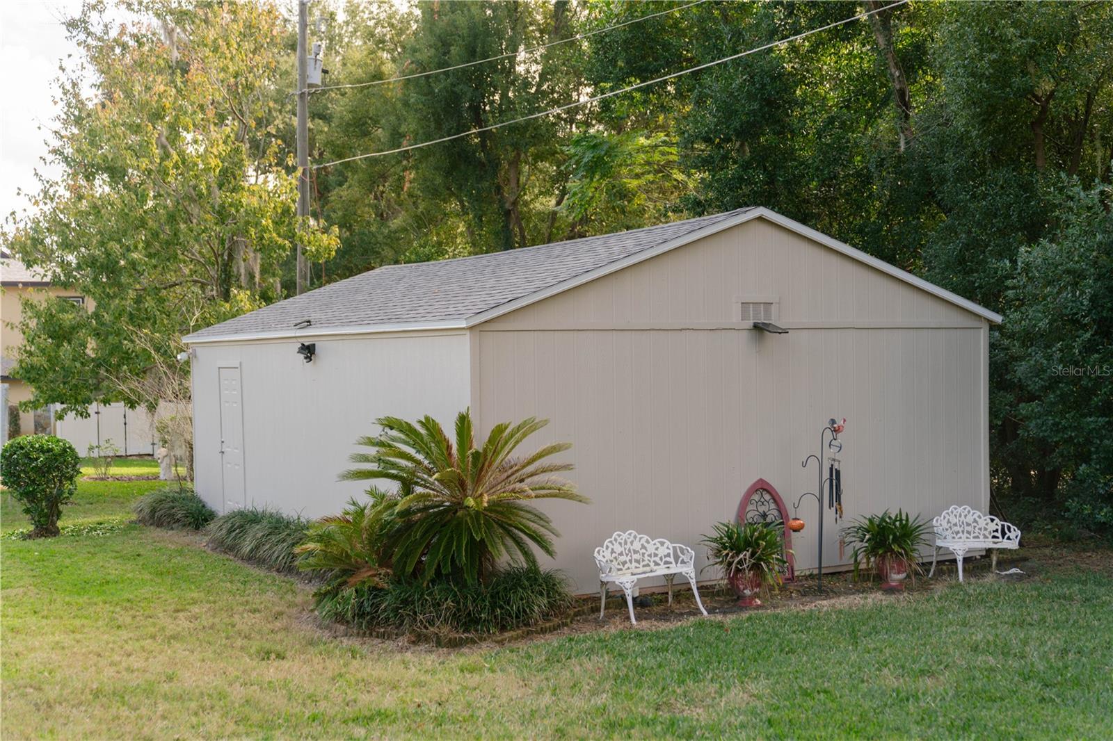Image 8 of 39 For 537 Woodlawn Cemetery Road