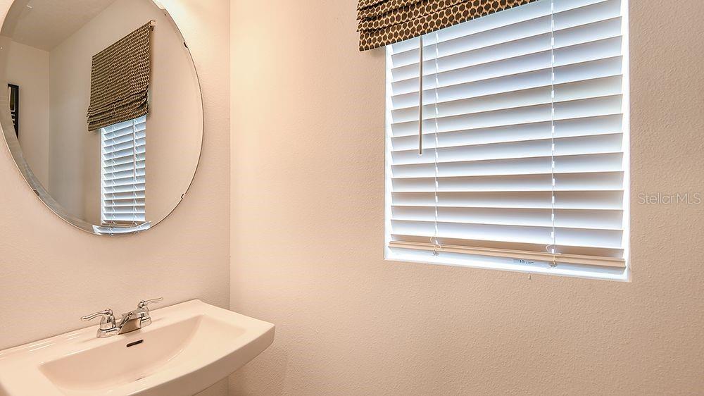 Image 16 of 33 For 705 Hazelwood Court