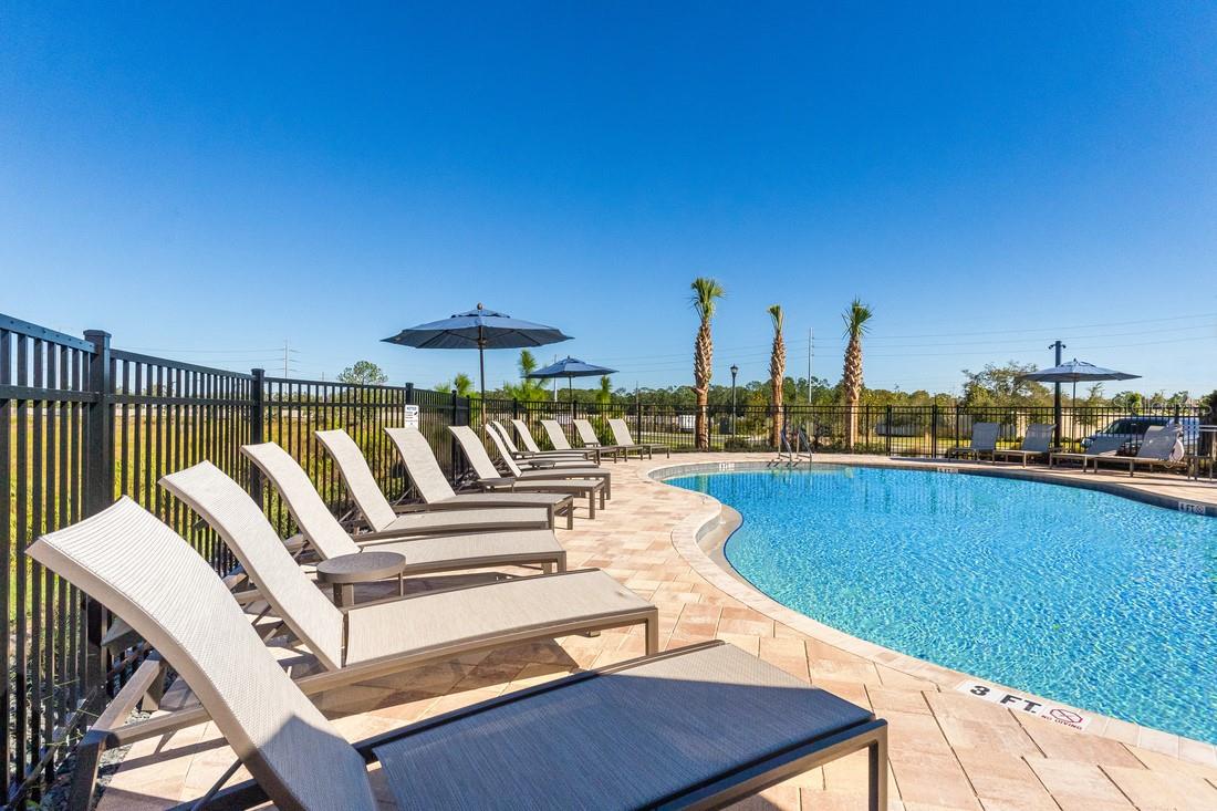 Image 27 of 33 For 705 Hazelwood Court