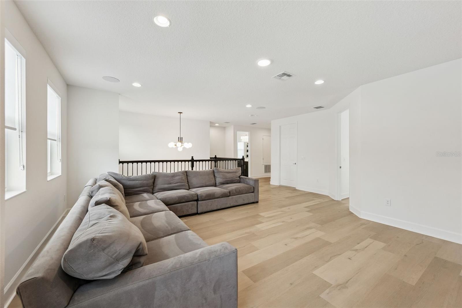 Image 24 of 63 For 14423 Wabasso Loop