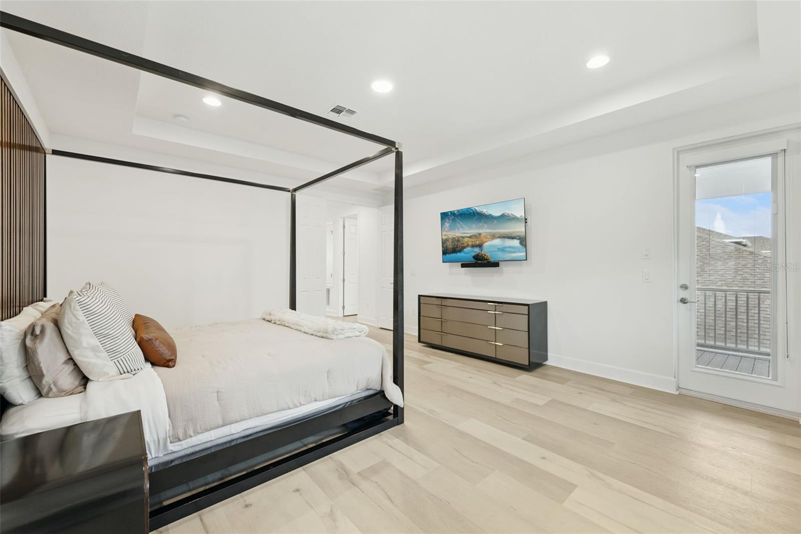 Image 26 of 63 For 14423 Wabasso Loop