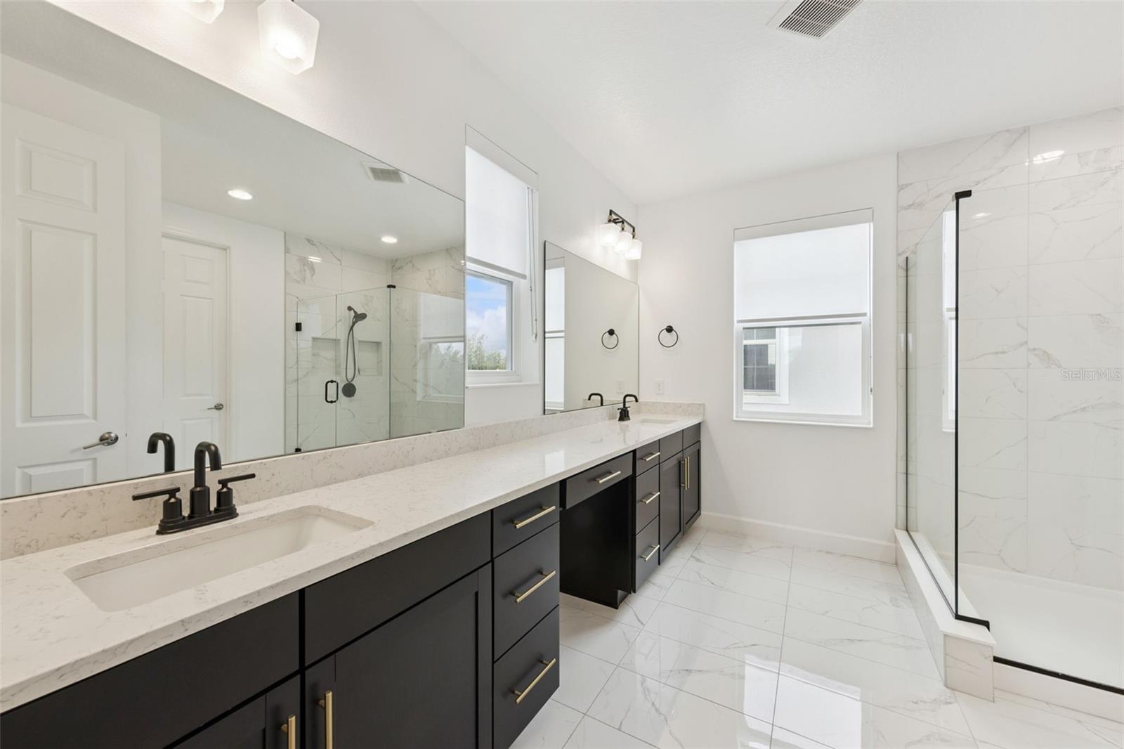 Image 28 of 63 For 14423 Wabasso Loop