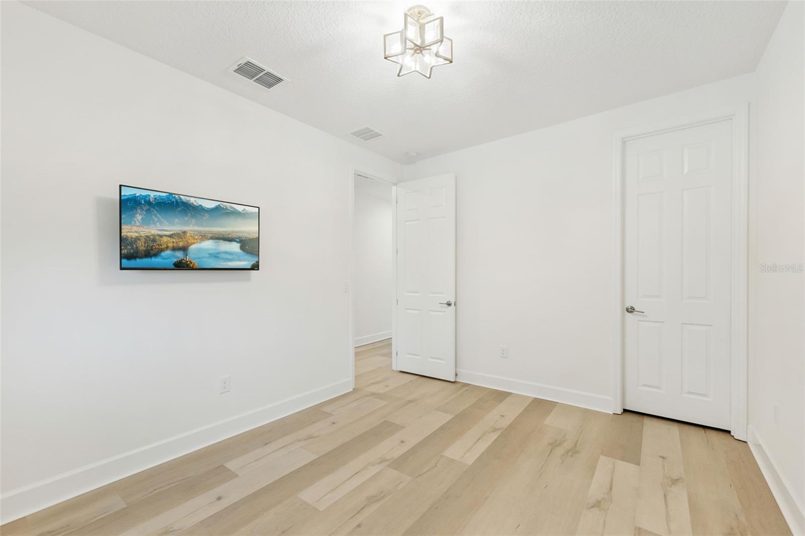 Image 30 of 63 For 14423 Wabasso Loop