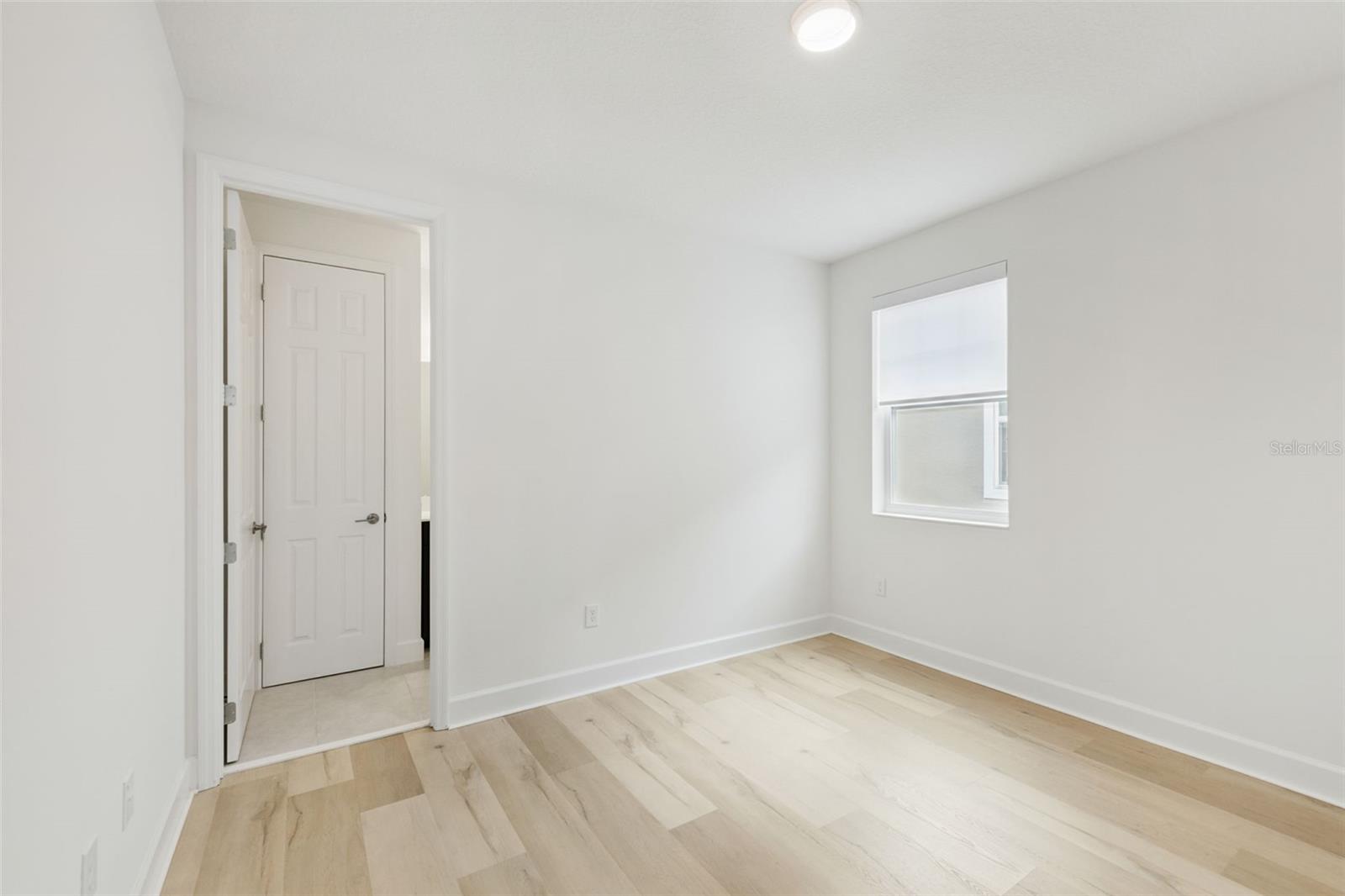 Image 35 of 63 For 14423 Wabasso Loop